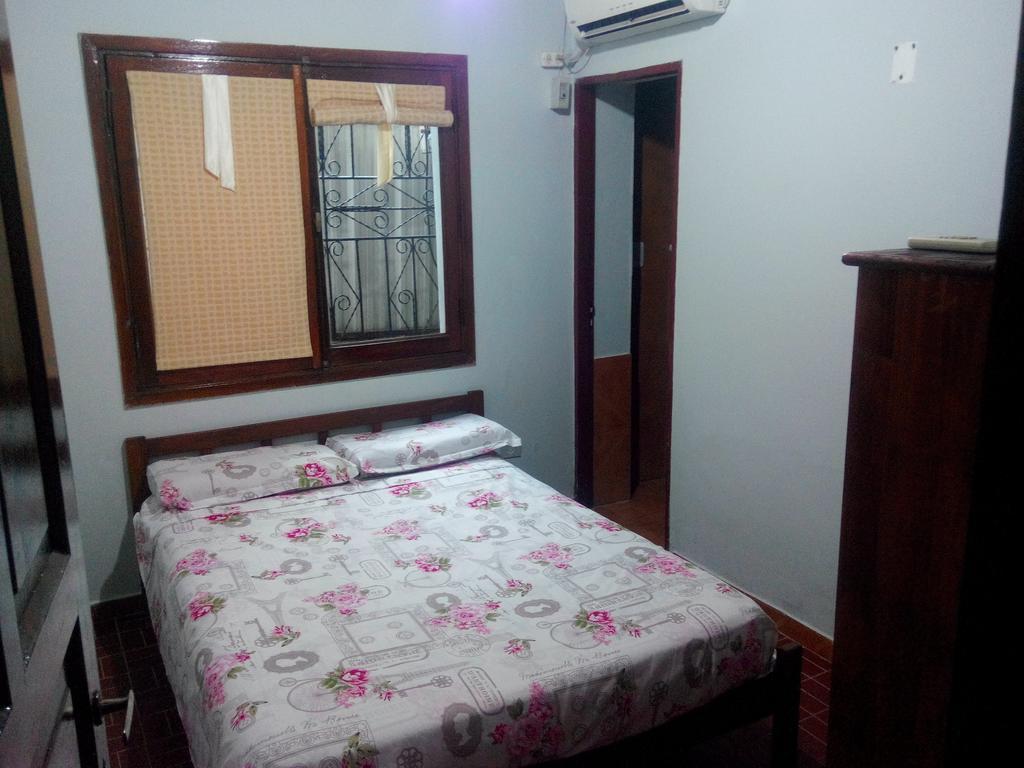 Iguazu Rey Hostel Пуерто-Іґуасу Екстер'єр фото