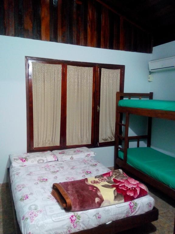 Iguazu Rey Hostel Пуерто-Іґуасу Екстер'єр фото
