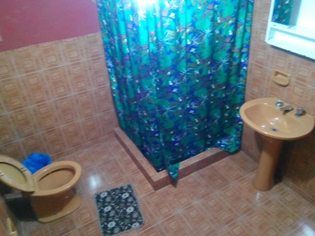 Iguazu Rey Hostel Пуерто-Іґуасу Екстер'єр фото