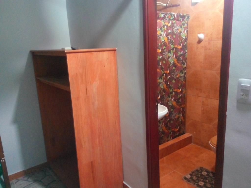 Iguazu Rey Hostel Пуерто-Іґуасу Екстер'єр фото