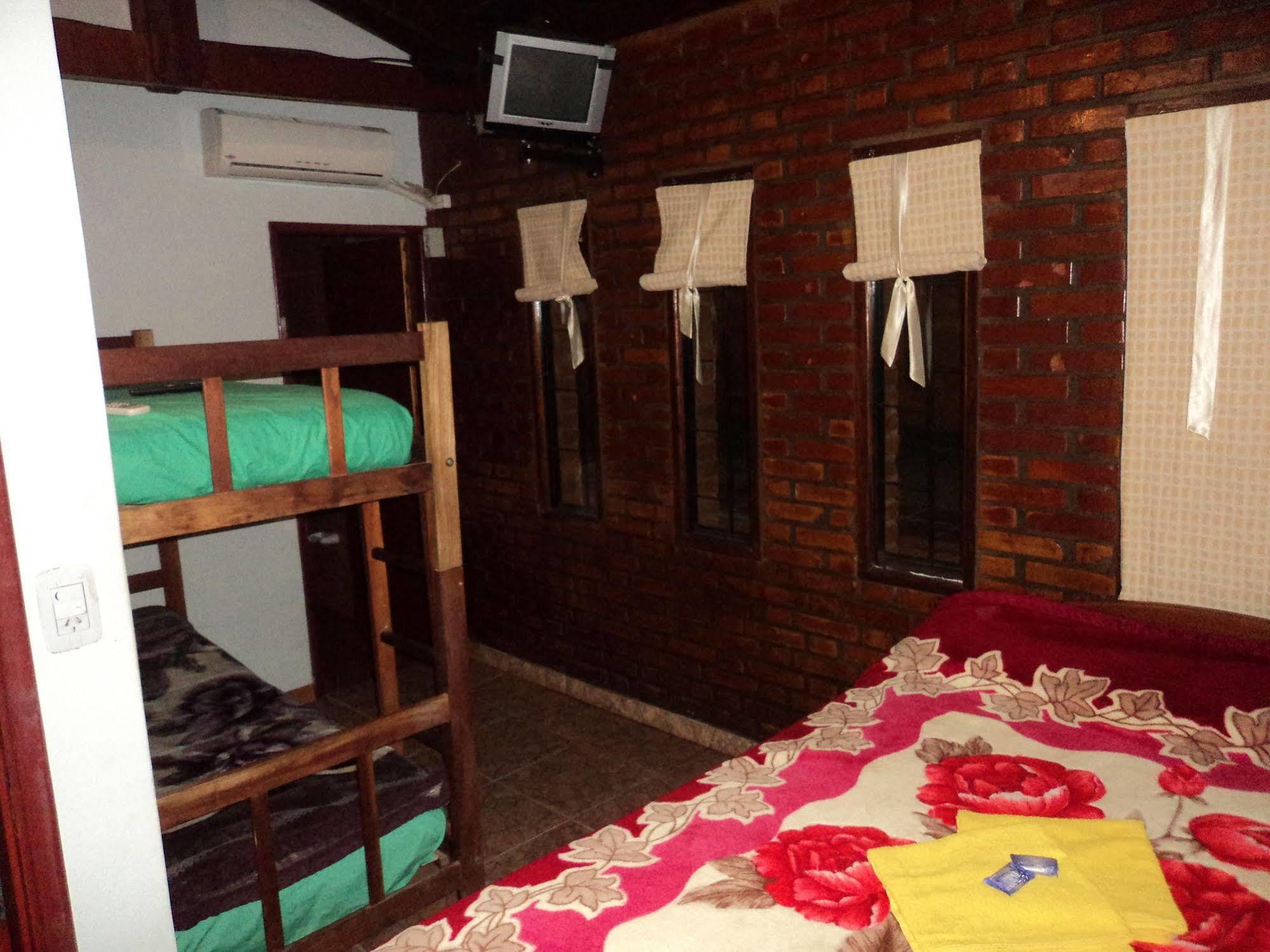 Iguazu Rey Hostel Пуерто-Іґуасу Екстер'єр фото