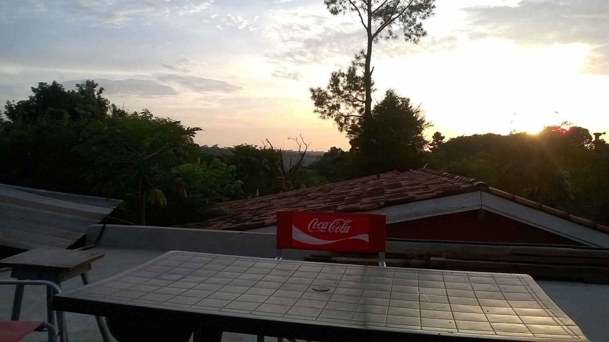Iguazu Rey Hostel Пуерто-Іґуасу Екстер'єр фото